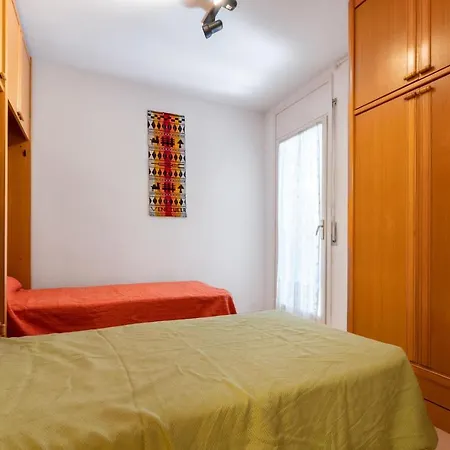 Apartment At046 Els Pins, 1ra Linea De La Playa, Piscina, Airco, Aparcamiento Torredembarra